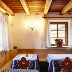 Rifugio Malga Ra Stua 롯지 코르티나 담페조