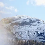 Rifugio Malga Ra Stua 롯지 *