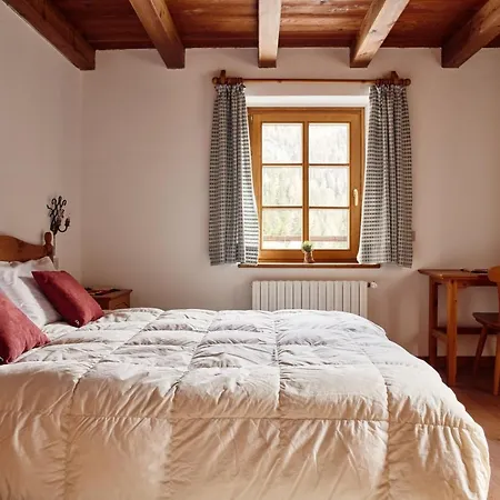 Lodge Rifugio Malga Ra Stua