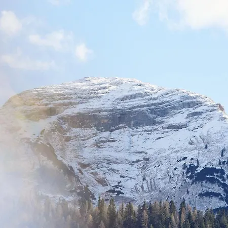 Rifugio Malga Ra Stua Lodge *